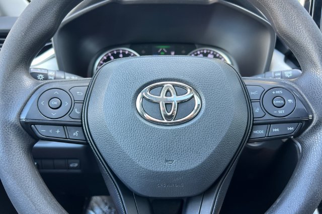 Used 2019 Toyota RAV4 XLE w/ Convenience Package FWD image 26