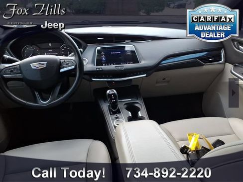 Used 2023 Cadillac XT4 Luxury FWD image 12