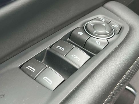 Used 2025 Chevrolet Suburban Premier AWD/4WD image 20