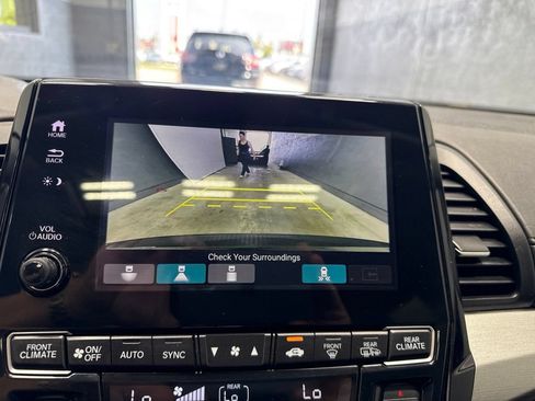 Used 2023 Honda Odyssey Touring image 21