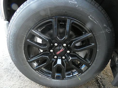 New 2026 GMC Sierra 1500 Elevation image 8