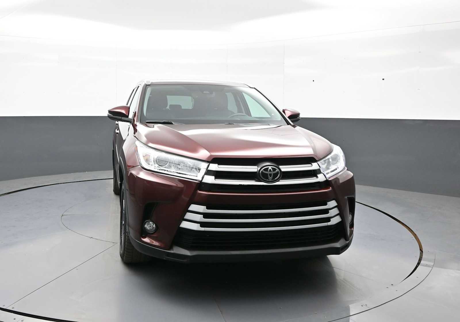 Used 2019 Toyota Highlander XLE w/ Protection Package #3 AWD/4WD image 1
