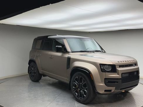 New 2026 Land Rover Defender 110 OCTA image 8