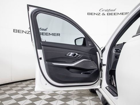 Used 2023 BMW M3 Competition w/ Executive Package image 32