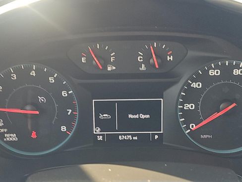 Used 2021 Chevrolet Malibu LT FWD image 13