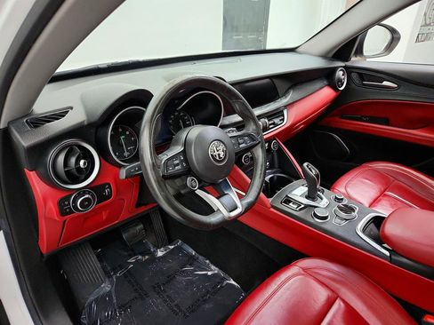 Used 2020 Alfa Romeo Stelvio Sport w/ Quick Order Package 22K Sport image 13