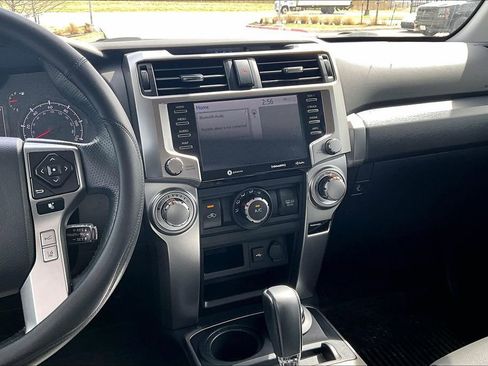 Used 2023 Toyota 4Runner SR5 Premium image 8