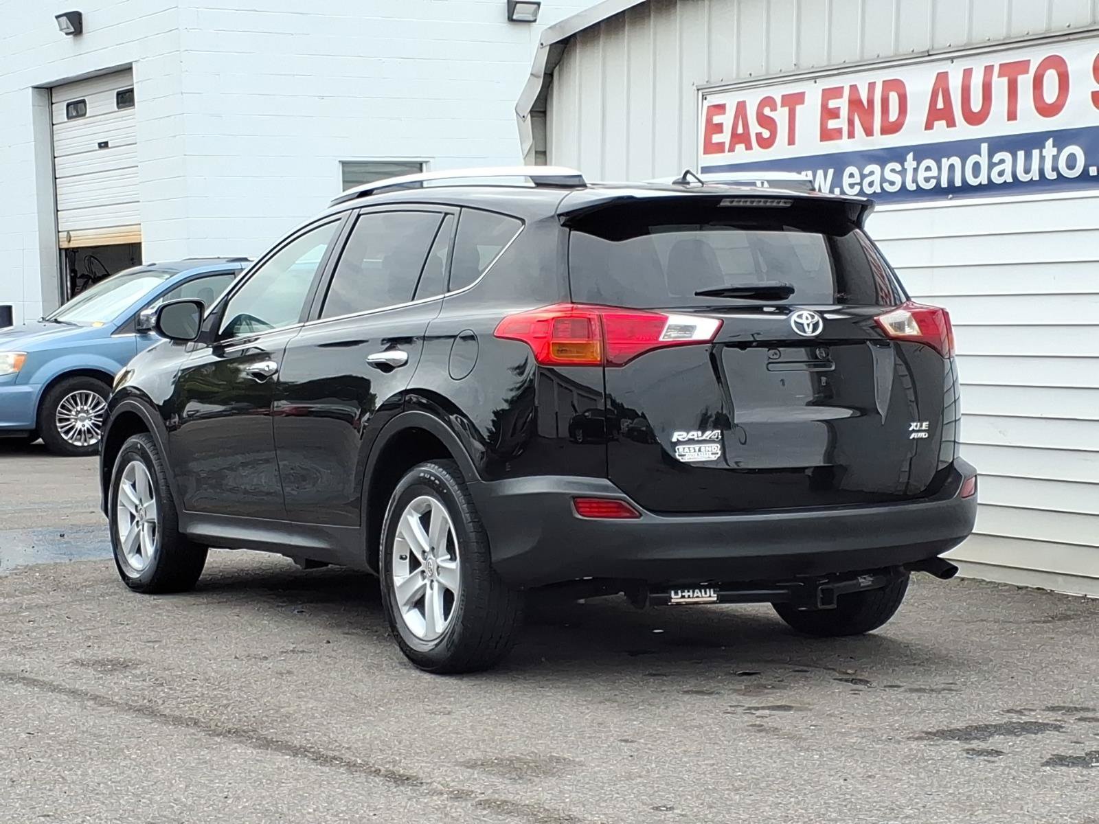 Used 2013 Toyota RAV4 XLE AWD/4WD image 3