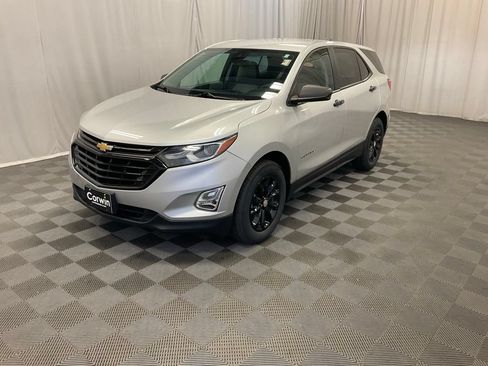 Used 2020 Chevrolet Equinox LS w/ LS Convenience Package AWD/4WD image 13