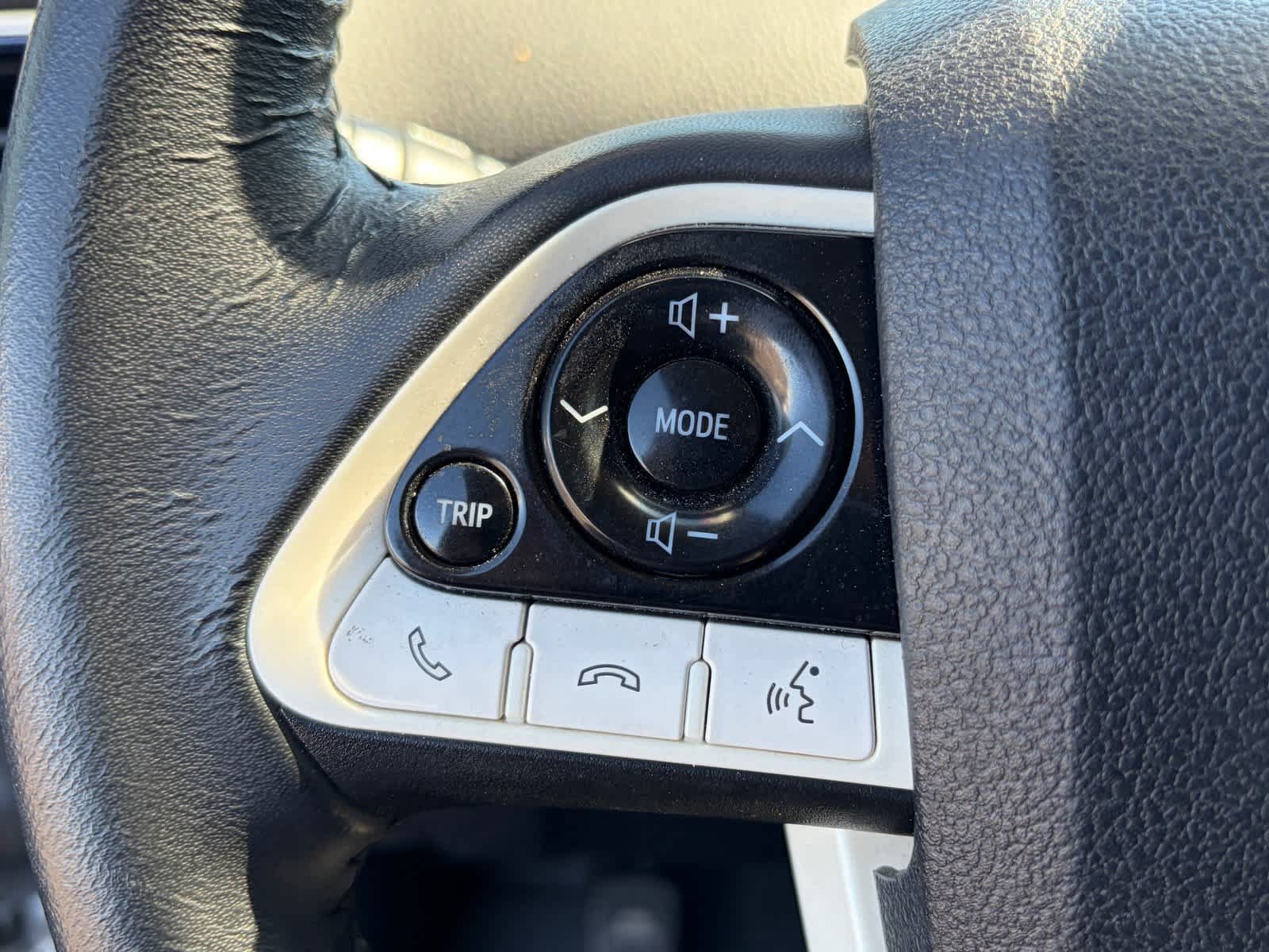 Used 2017 Toyota Prius Three Touring FWD image 9