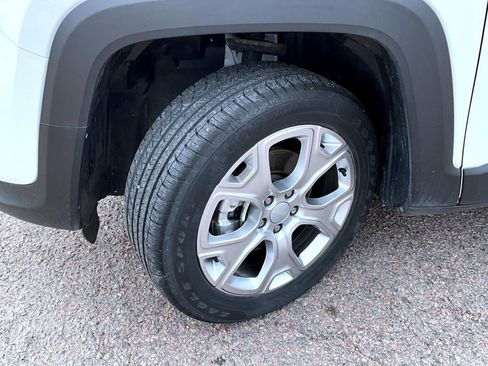 Used 2022 Jeep Renegade Limited image 23