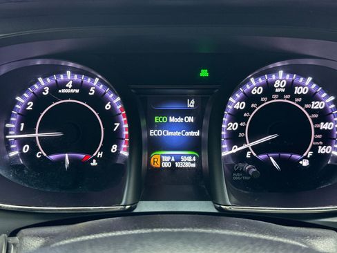 Used 2016 Toyota Avalon Limited FWD image 22