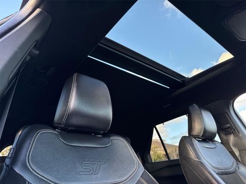 Certified 2023 Ford Explorer ST image 15