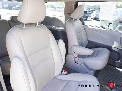 Used 2015 Toyota Sienna XLE w/ XLE Navigation Package AWD/4WD image 23