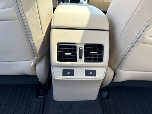 Used 2017 Subaru Legacy 2.5i Limited AWD/4WD image 17