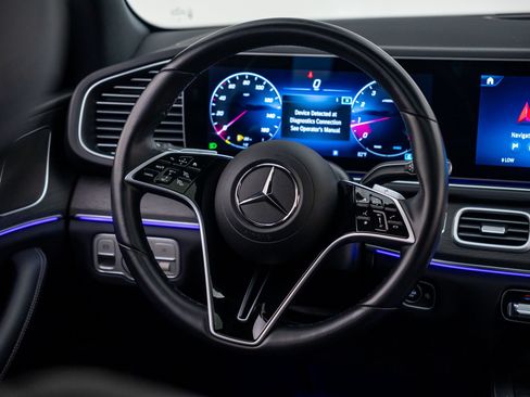Used 2025 Mercedes-Benz GLE 450 4MATIC image 11