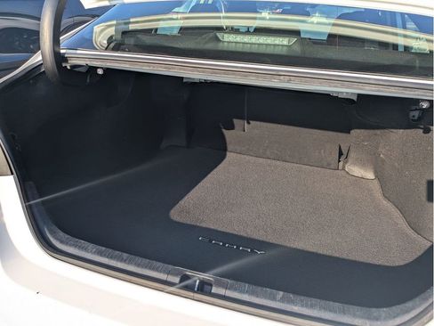 Used 2023 Toyota Camry SE image 9