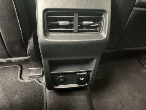 Certified 2024 Ford Edge Titanium image 12