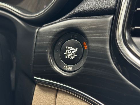 Used 2019 Jeep Grand Cherokee Limited w/ Luxury Group II image 62