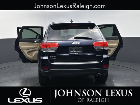 Used 2017 Jeep Grand Cherokee Limited AWD/4WD image 35