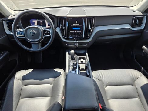 Certified 2025 Volvo XC60 B5 Plus AWD/4WD image 22