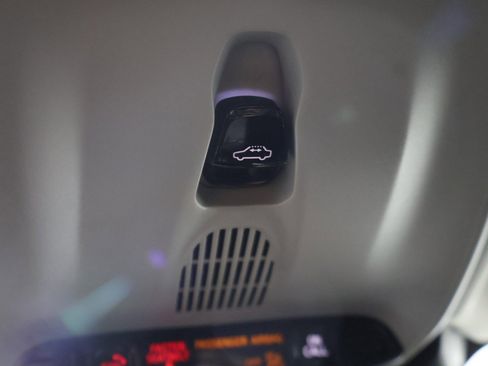 Used 2019 Volvo S60 T5 R-Design image 50