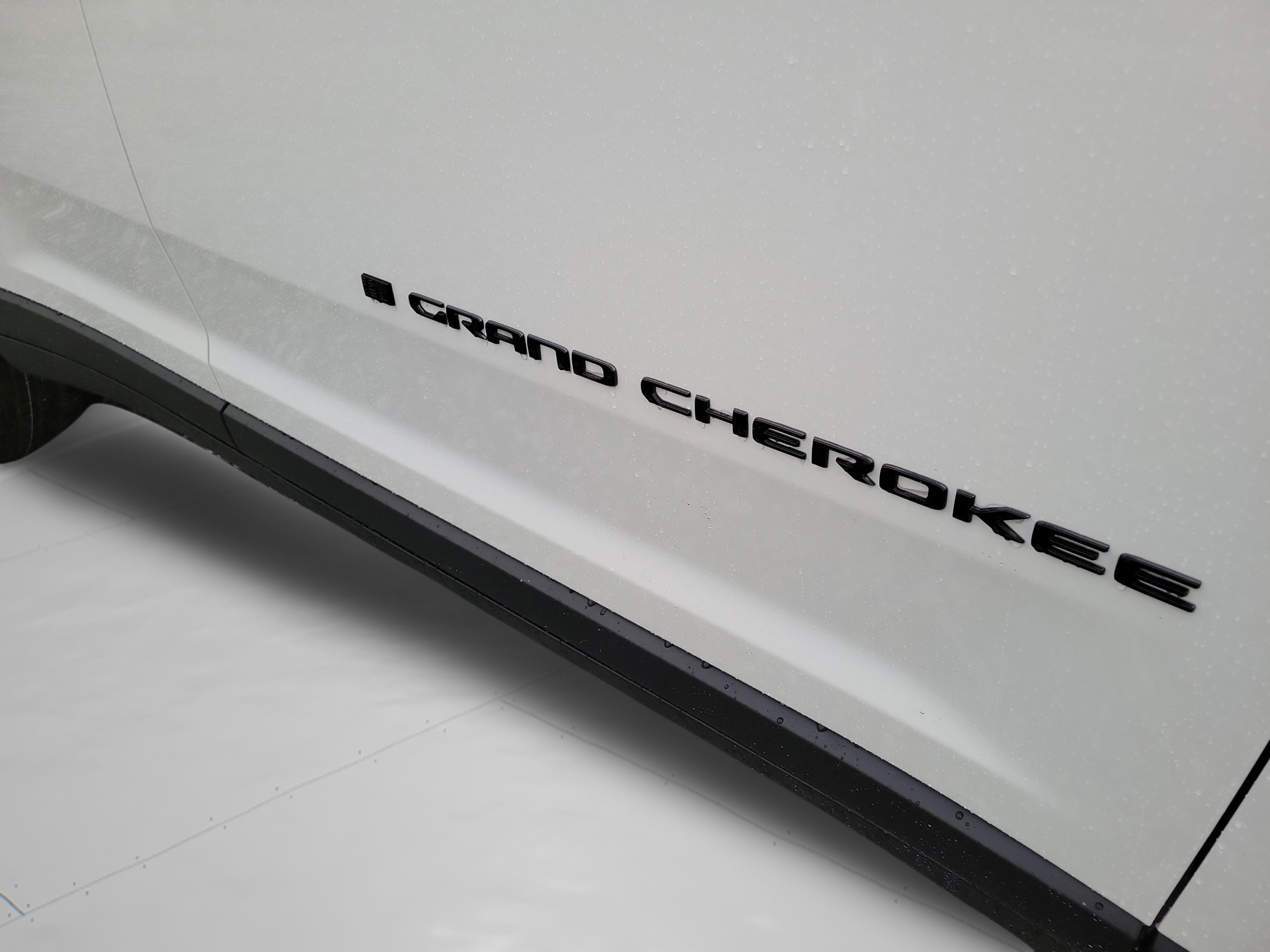 New 2027 Jeep Grand Cherokee Altitude RWD image 29