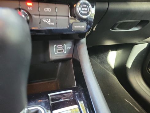 Certified 2025 Jeep Compass Latitude w/ Altitude Special Edition AWD/4WD image 19