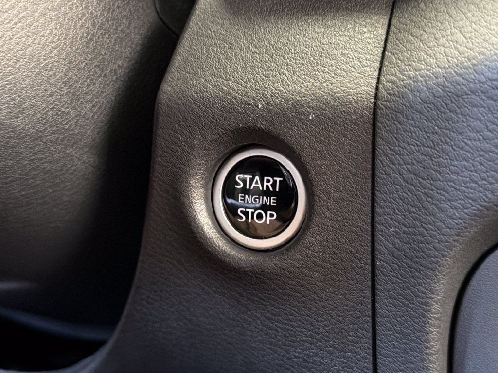 Used 2024 Nissan Frontier SV RWD image 6