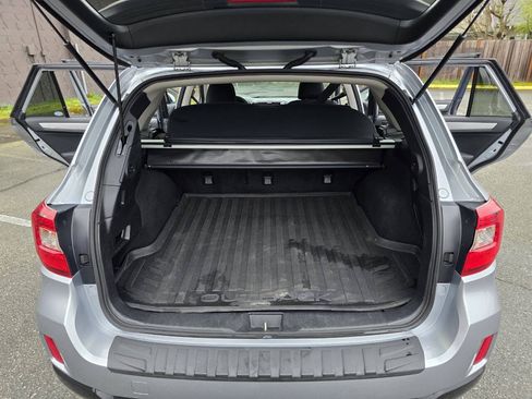 Used 2016 Subaru Outback 2.5i Premium AWD/4WD image 16