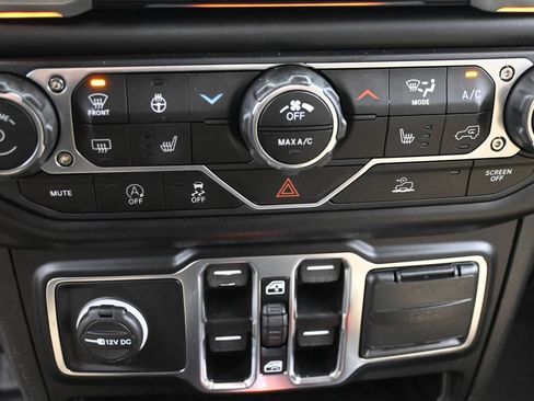 Used 2022 Jeep Gladiator Sport AWD/4WD image 19