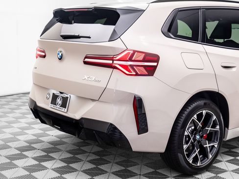 Certified 2025 BMW X3 xDrive30i w/ M Sport Package image 28