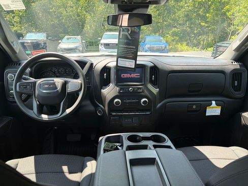 New 2026 GMC Sierra 2500 Pro w/ X31 Off-Road Package AWD/4WD image 13