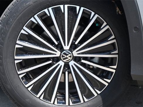 New 2025 Volkswagen Tiguan S image 6