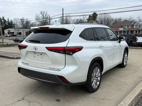 Used 2020 Toyota Highlander Limited image 6