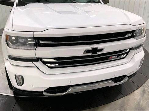 Used 2017 Chevrolet Silverado 1500 LTZ Z71 w/ LTZ Plus Package AWD/4WD image 30