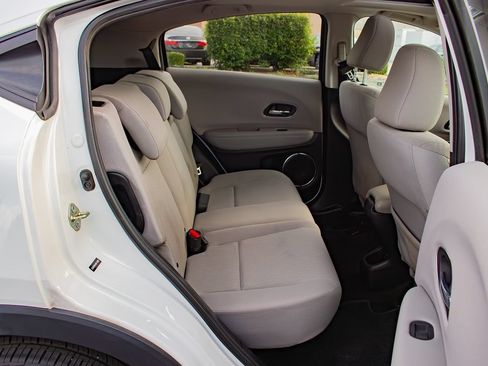Used 2017 Honda HR-V EX image 21