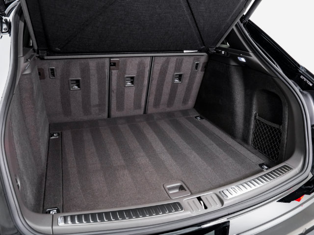 Certified 2026 Porsche Macan AWD/4WD image 27