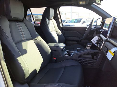 New 2025 Toyota 4Runner Limited image 34