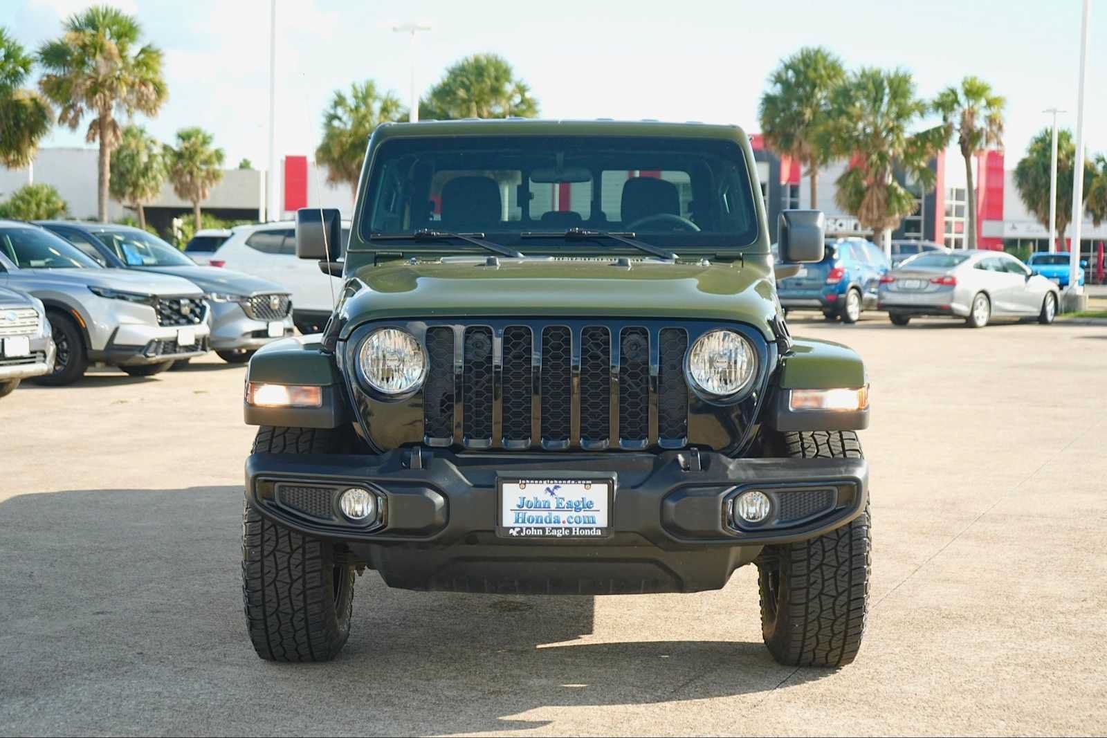 Used 2023 Jeep Gladiator Sport AWD/4WD image 6