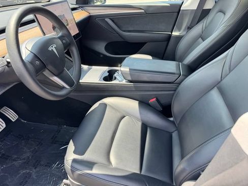 Used 2024 Tesla Model Y Performance AWD/4WD image 12