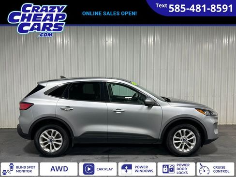 Used 2021 Ford Escape SE image 1