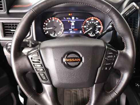 Used 2021 Nissan Titan PRO-4X w/ Pro-4x Convenience Package AWD/4WD image 3