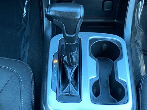 Used 2020 Chevrolet Colorado LT w/ Safety Package image 16
