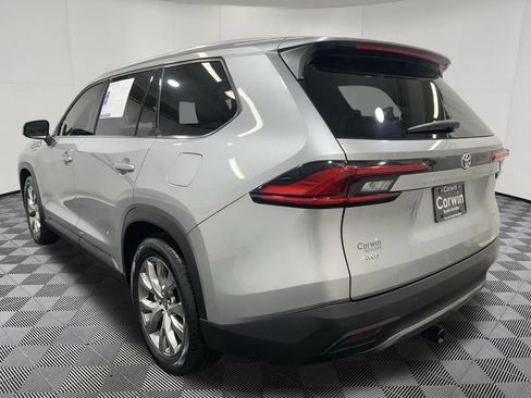 Used 2024 Toyota Grand Highlander AWD image 5