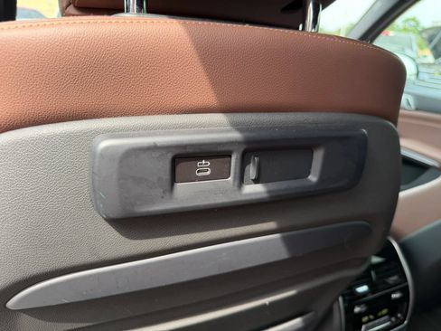 Used 2020 BMW X5 xDrive40i w/ M Sport Package AWD/4WD image 29