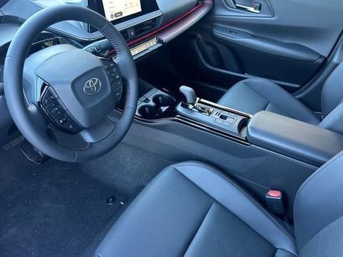 New 2026 Toyota Prius Plug-In Hybrid FWD image 17