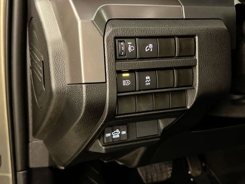 Used 2025 Toyota Tacoma TRD Off-Road AWD/4WD image 31