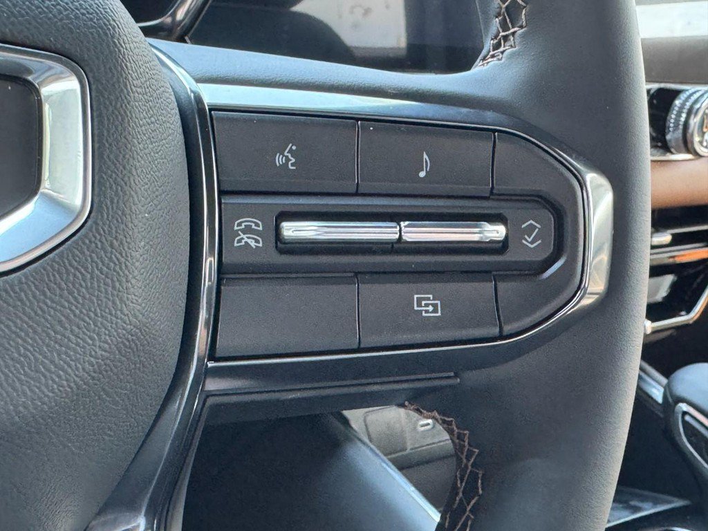 New 2026 GMC Canyon AT4 AWD/4WD image 16