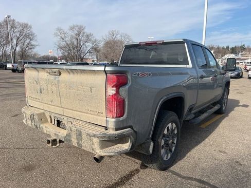 Used 2024 Chevrolet Silverado 2500 Custom w/ Custom Convenience Package image 7
